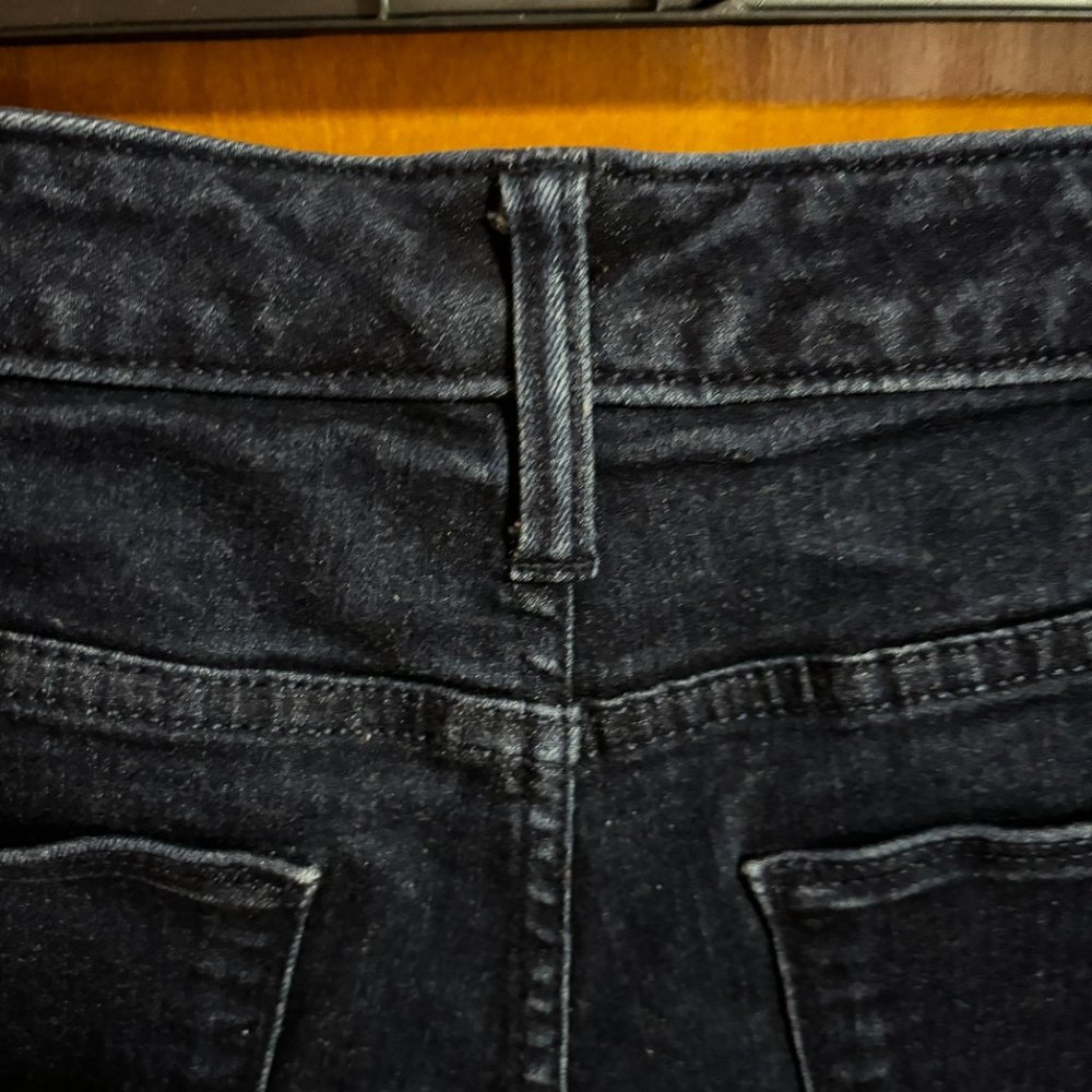 Universal Thread Dark Blue Jean Shorts - Picture 10 of 12